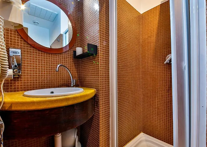 בית הארחה E-room 42